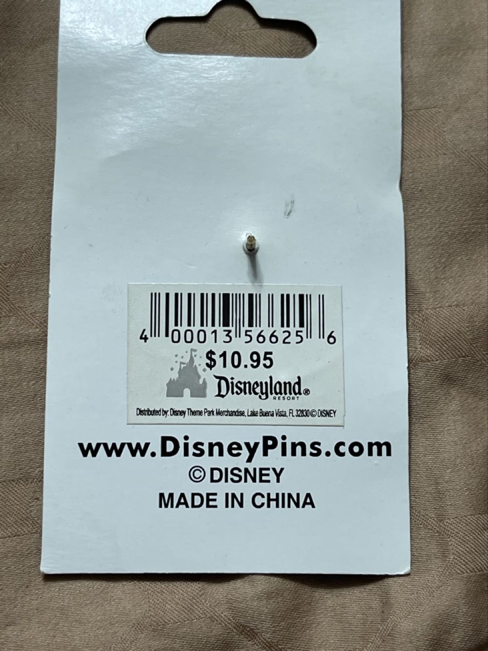 Mickey Mouse Club “Disney Dreams Collection” Series - Disneyland Limited Edition Pin - Rack pin collectible [Barcode 400013566256] - Main Image 2