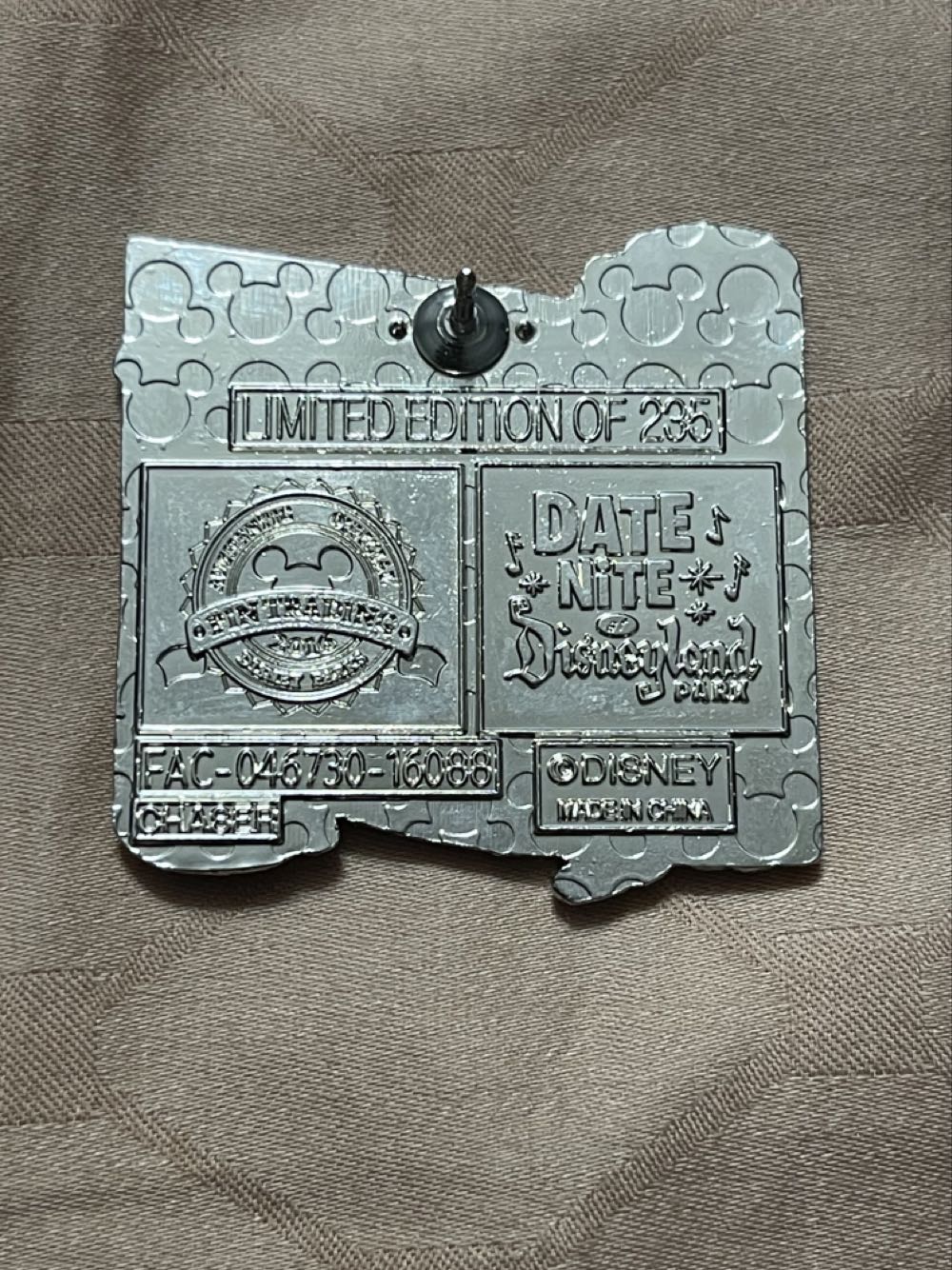 Pocahontas “Date Nite” Mystery Box - Disneyland Limited Edition Pin - Mystery Box pin collectible [Barcode 400000463483] - Main Image 2