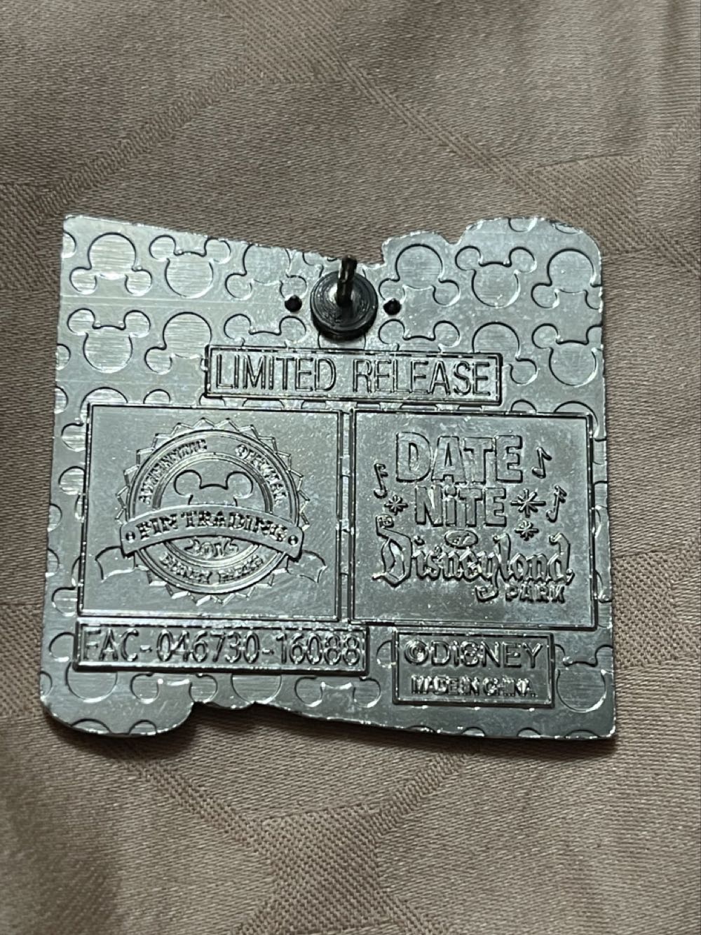 Cinderella “Date Nite” Mystery Box - Disneyland Limited Release Pin - Mystery Box pin collectible [Barcode 400000463483] - Main Image 2