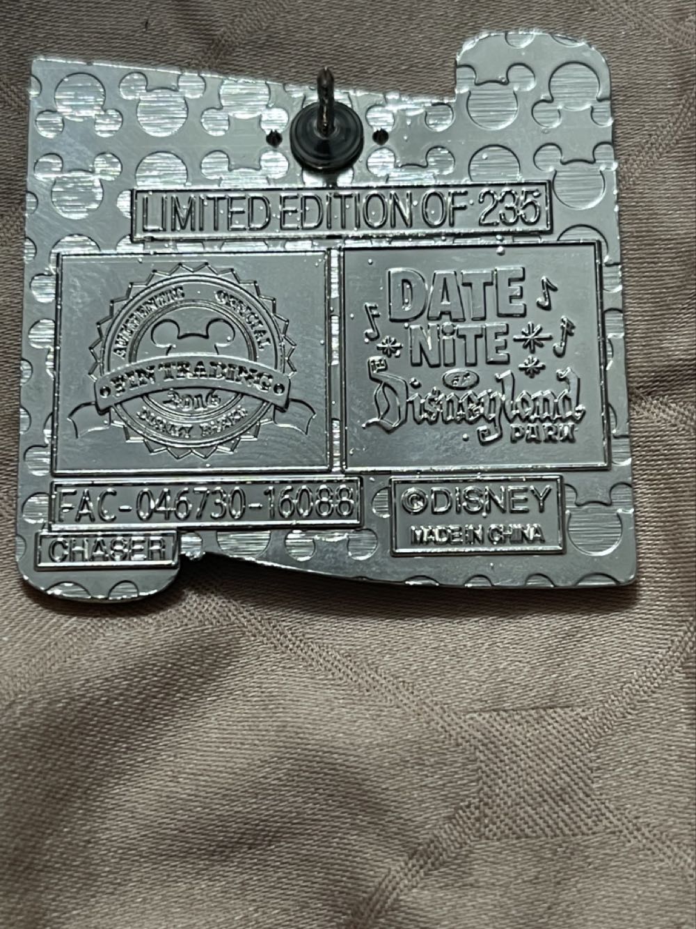 101 Dalmatians “Date Nite” Mystery Box - Disneyland Limited Edition (CHASER) Pin - Mystery Box pin collectible [Barcode 400000463483] - Main Image 2