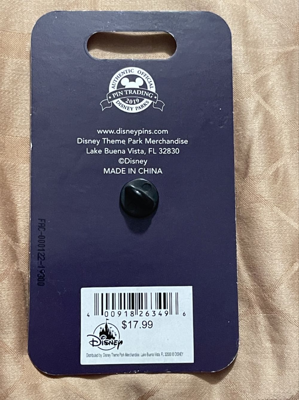 Robin Hood “Pin Trading Nights” - Disney Parks Limited Edition Pin - Rack pin collectible [Barcode 400918263496] - Main Image 2