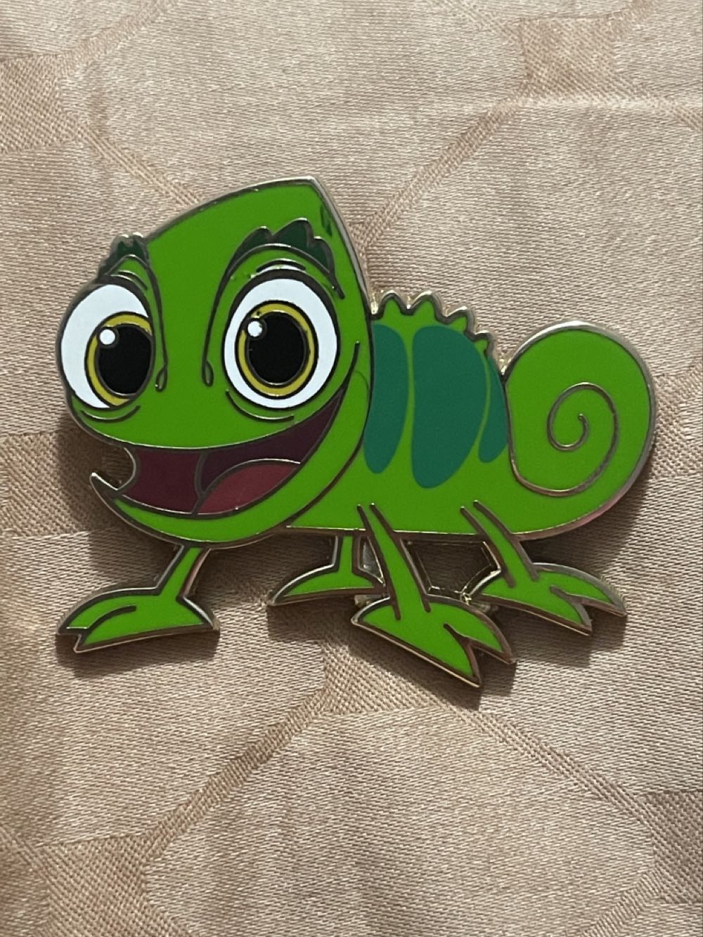 Pascal - Disney Parks Pin - Rack pin collectible [Barcode 400020144089] - Main Image 3