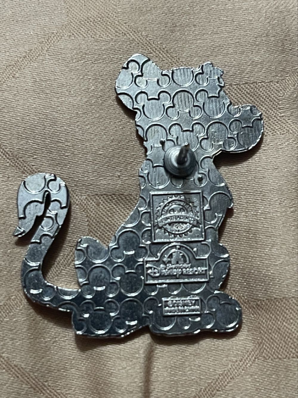 Simba - Shanghai Disney Cast Exclusive Pin - Cast Member Exclusive pin collectible - Main Image 2