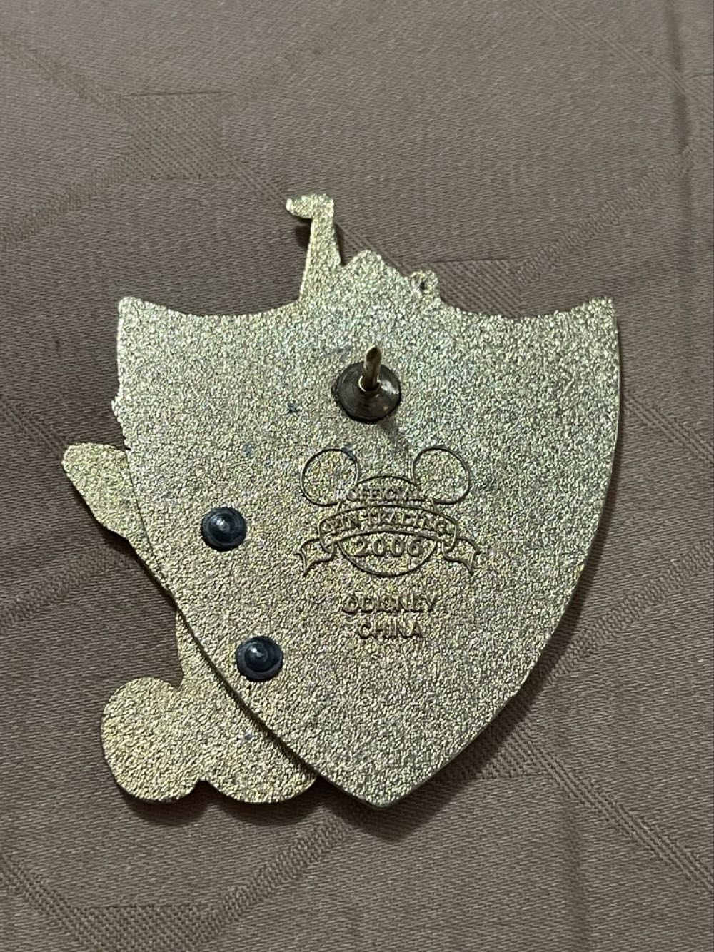 The Magic Kingdom 71’ (Opening Day Retro Style Sign) With Mickey Mouse - Disney World Pin - Rack pin collectible [Barcode 400109433035] - Main Image 2