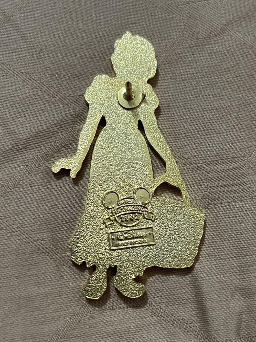 Snow White In Rags “The Search For Imagination” Epcot Event - Disney World Limited Release Pin - Rack pin collectible [Barcode 400109696539] - Main Image 2