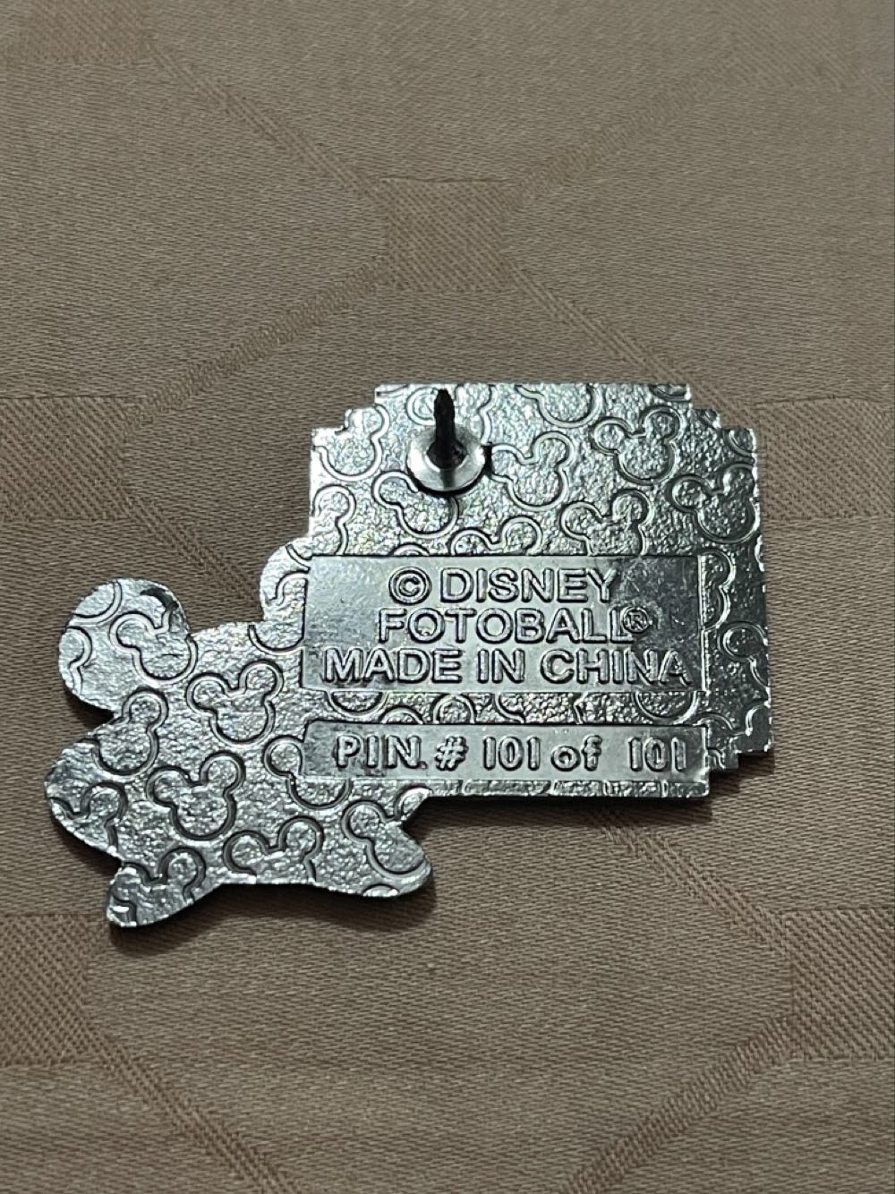 Countdown To The Millennium Series #101 - Walt and Mickey - Rack pin collectible [Barcode 715099971017] - Main Image 2