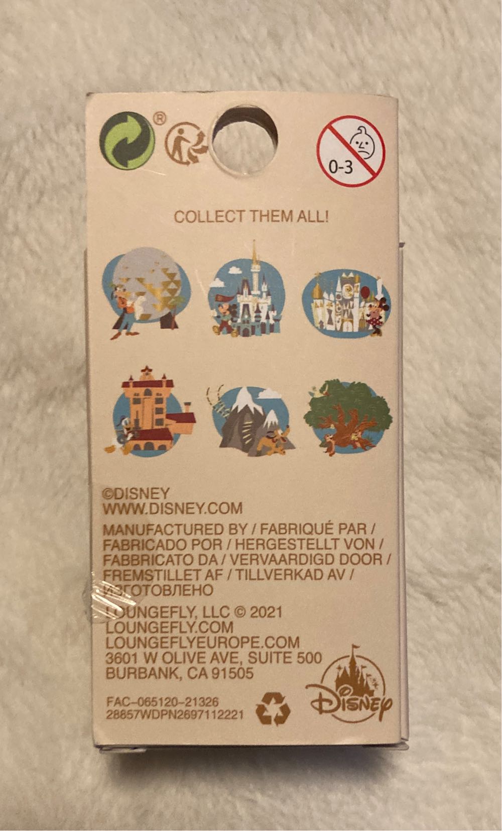 Its A Small World - Minnie  pin collectible - Main Image 3