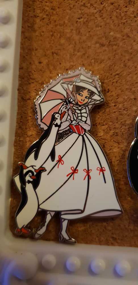 Disney Character Connection Aladdin Jasmine Pin