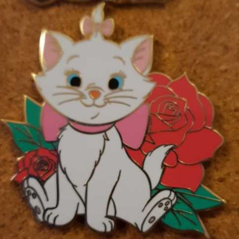 Marie Fleur  pin collectible [Barcode 2078010211578] - Main Image 1