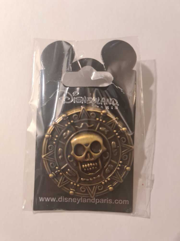 Small Thumper Cut Out Thumping Left Foot