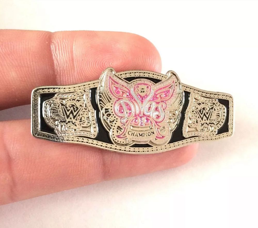 WWE Diva’s Championship Belt Pin - Enamel pin collectible - Main Image 3