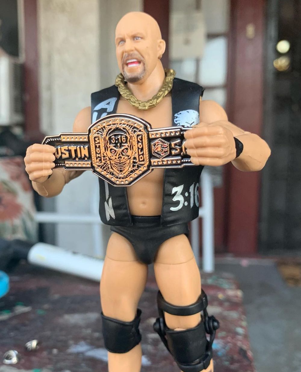 Stone Cold Steve Austin Championship Belt Pin - Enamel pin collectible - Main Image 2