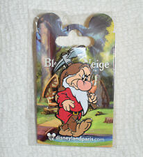 Dumbo, Mrs Jumbo And Timothy Q. Mouse Swinging Trunk - Disney Parks Pin