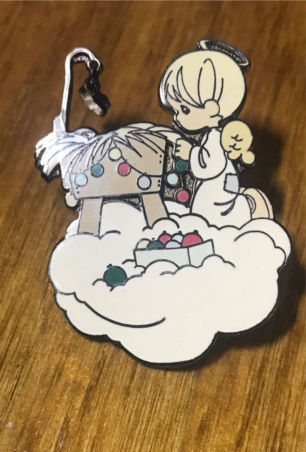Holiday: Christmas: Precious Moments  pin collectible - Main Image 1