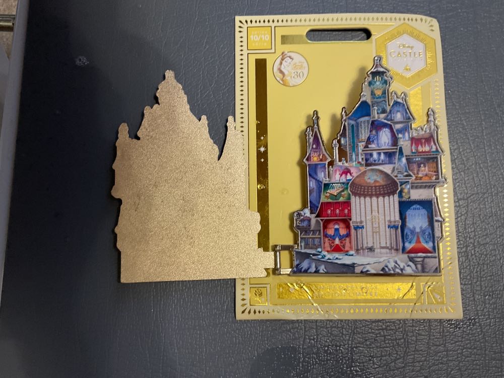 Disney Castle Collection  No. 10/10 - Belle - Ltd Release  pin collectible - Main Image 2
