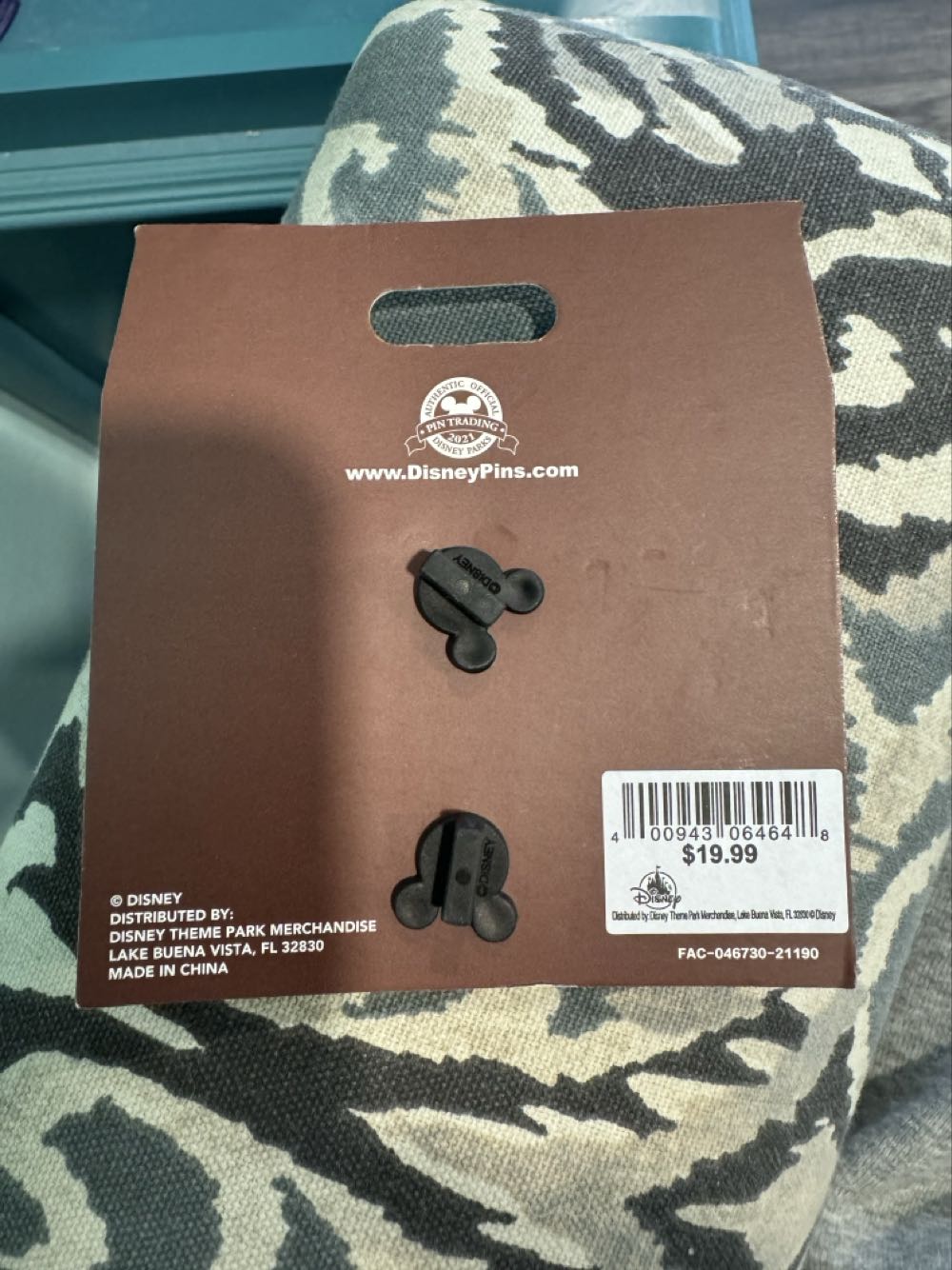 Contemporary Post Card, gingerbread Collection - Limited Edition pin collectible [Barcode 400943064648] - Main Image 4