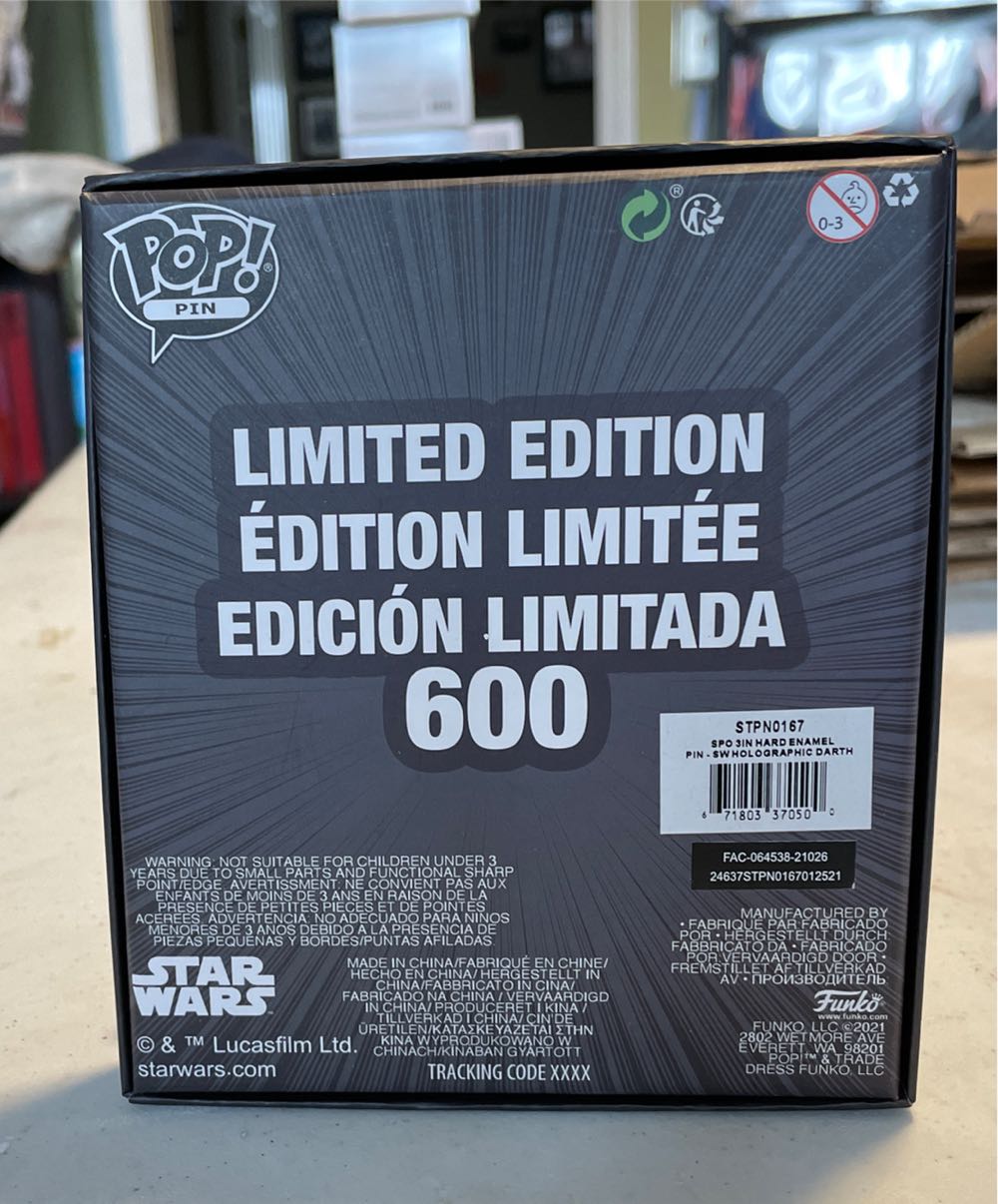 Darth Vader Pop Pin Star War  - Enamel pin 4.5 pin collectible - Main Image 2