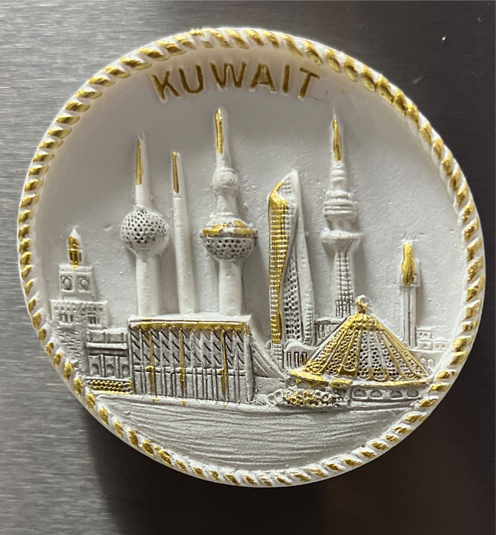 Lady In A Hatbox “Disney Dreams Collection” Series - Disneyland Limited Edition Pin