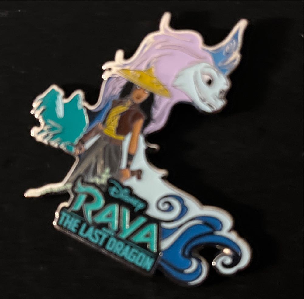 101 Dalmatians 60th Anniversary (Puppies And Thunderbolt On TV) Lenticular - Loungefly Limited Edition Disney Pin