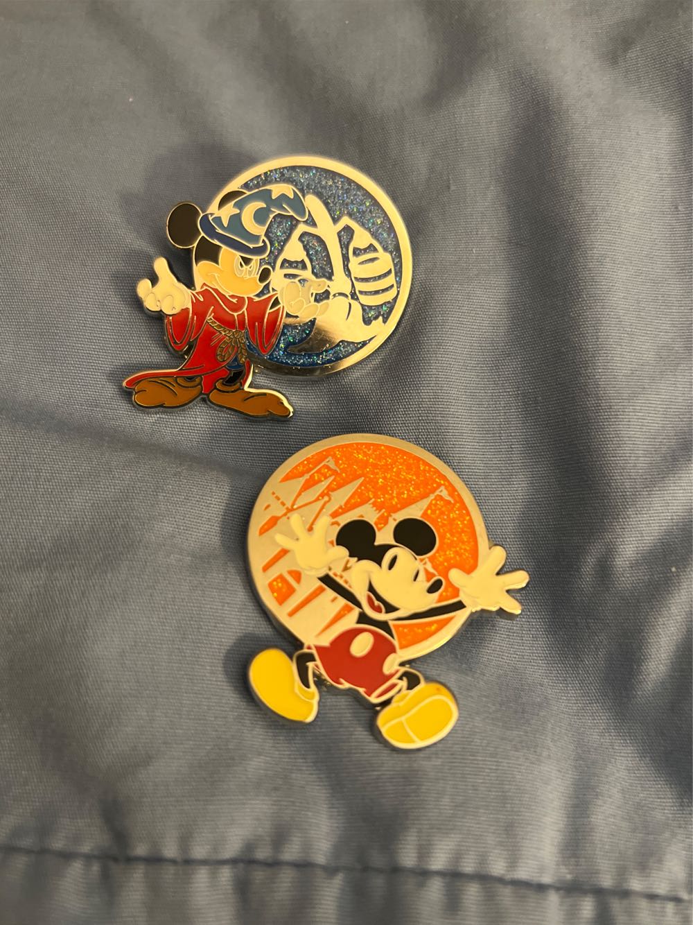 Disney Disney Limited Pin Release  pin collectible [Barcode 400021008465] - Main Image 2