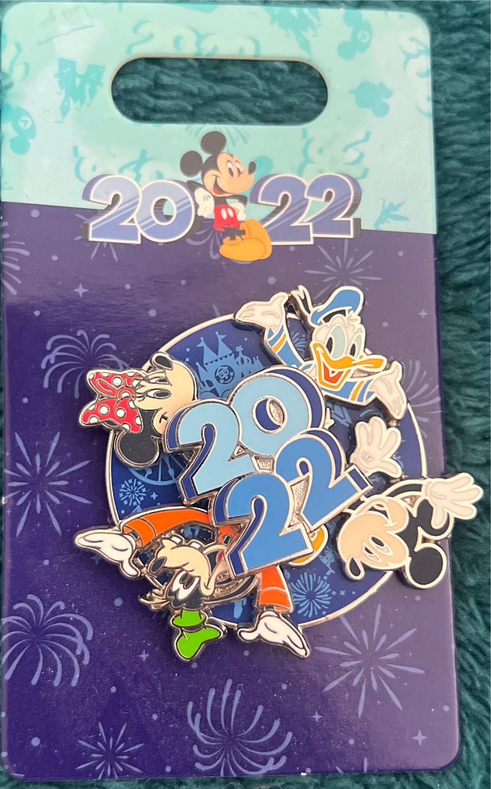 2022  pin collectible [Barcode 475116427575] - Main Image 2