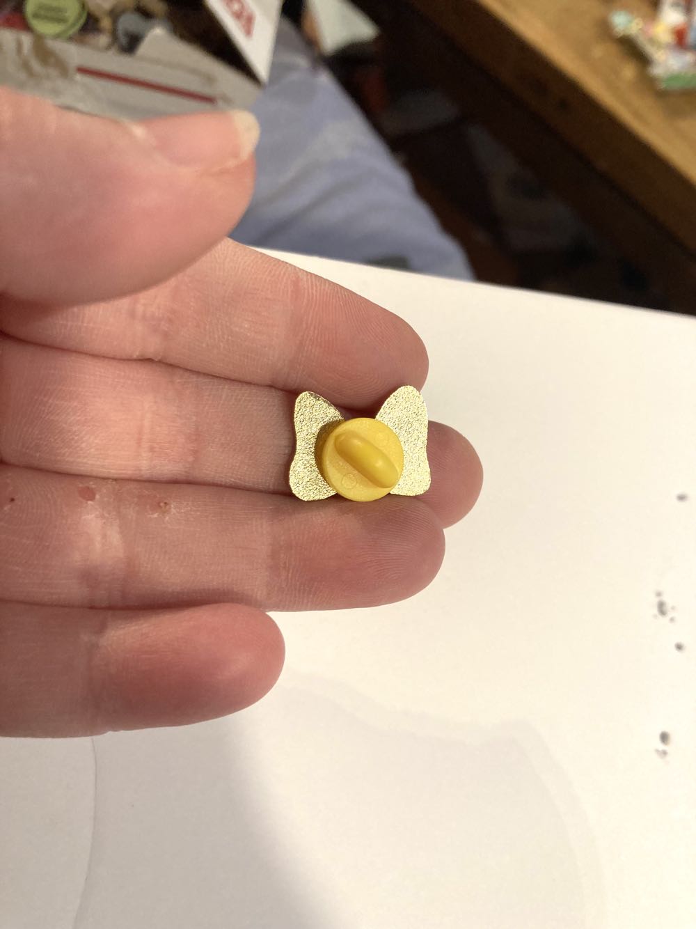 *  pin collectible - Main Image 4