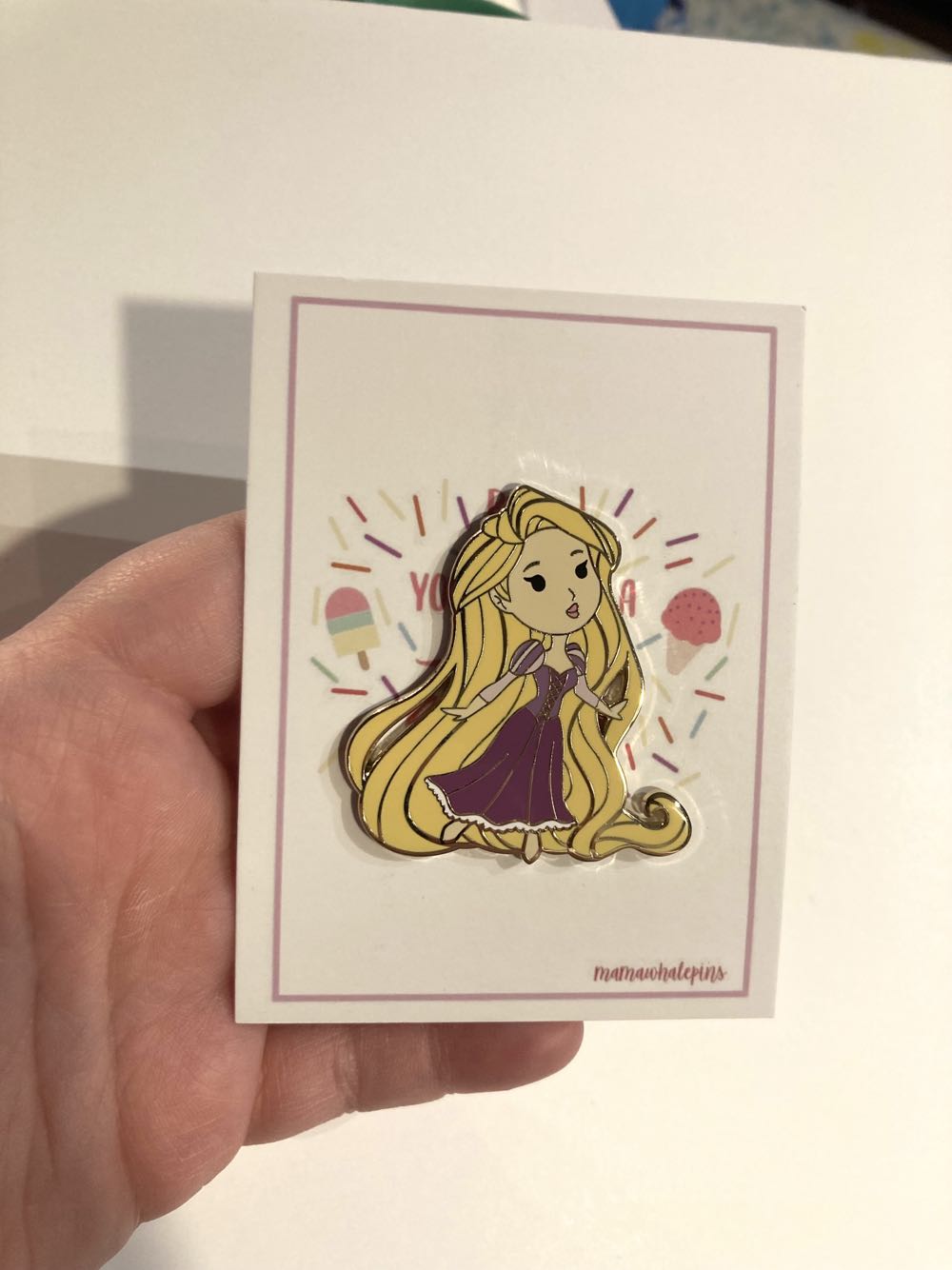 *  pin collectible - Main Image 2