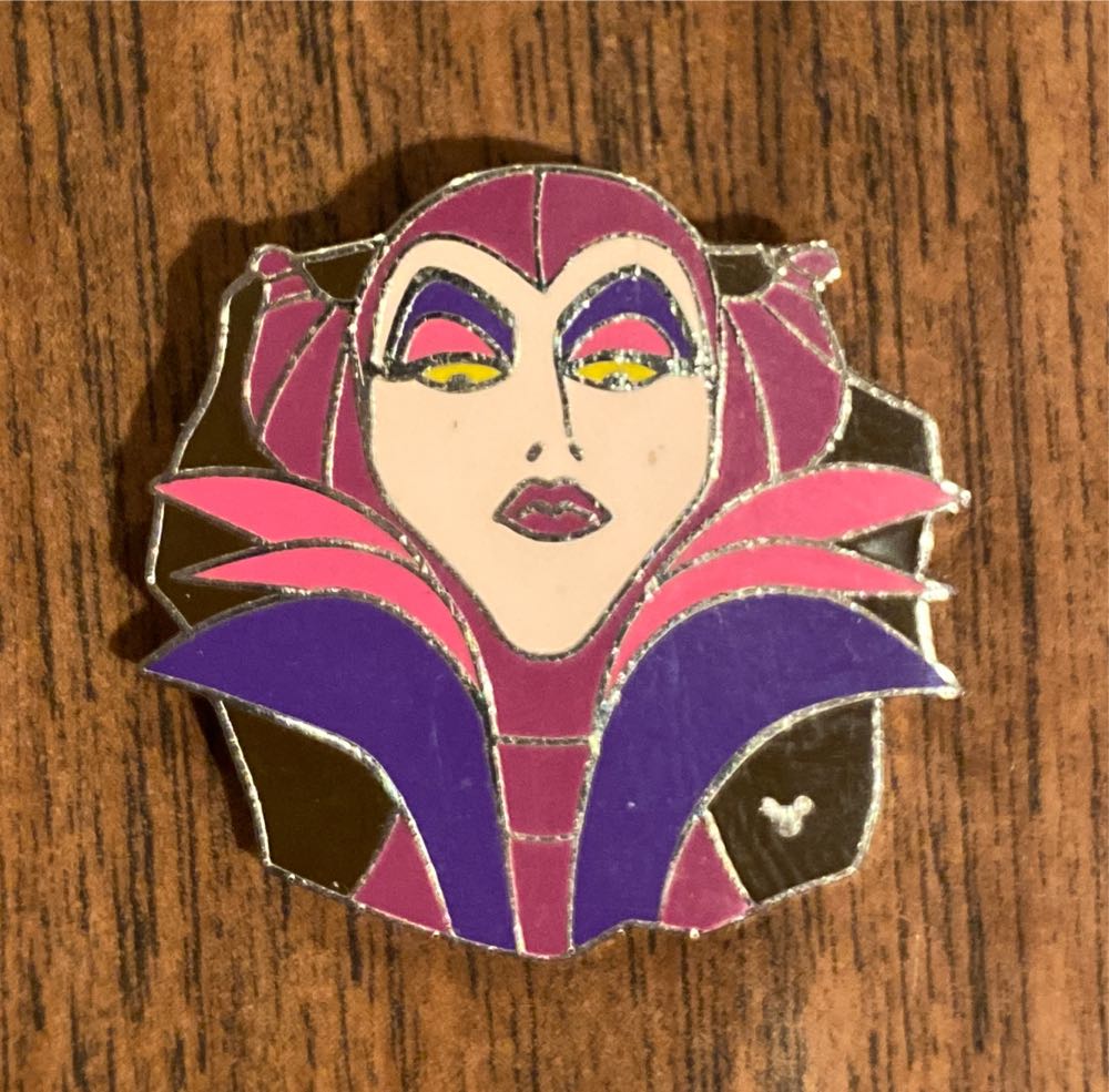 Figpin Naruto Shippuden: Itachi Collectible Pin With Premium Display Case