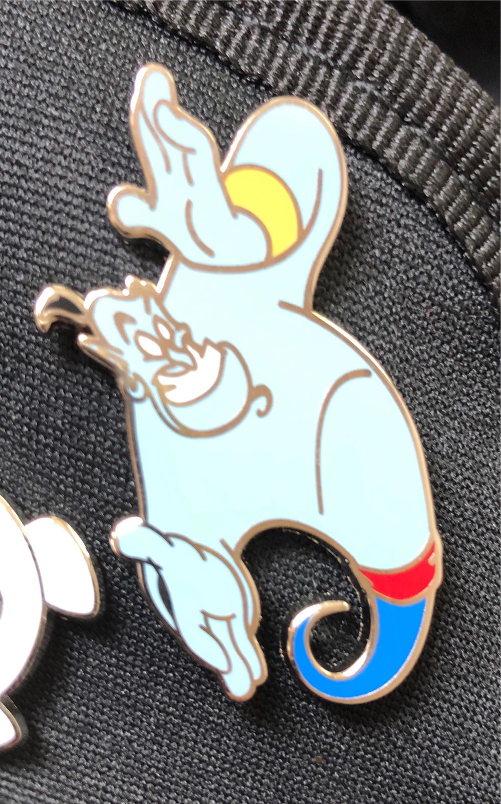 Genie  pin collectible - Main Image 1