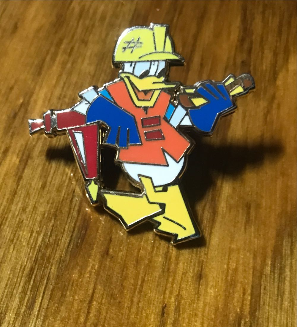 Disney: Donald: Construction Worker  pin collectible - Main Image 1