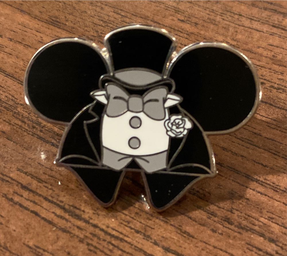 Mickey’s Hand In Glove Back Of Hand Up