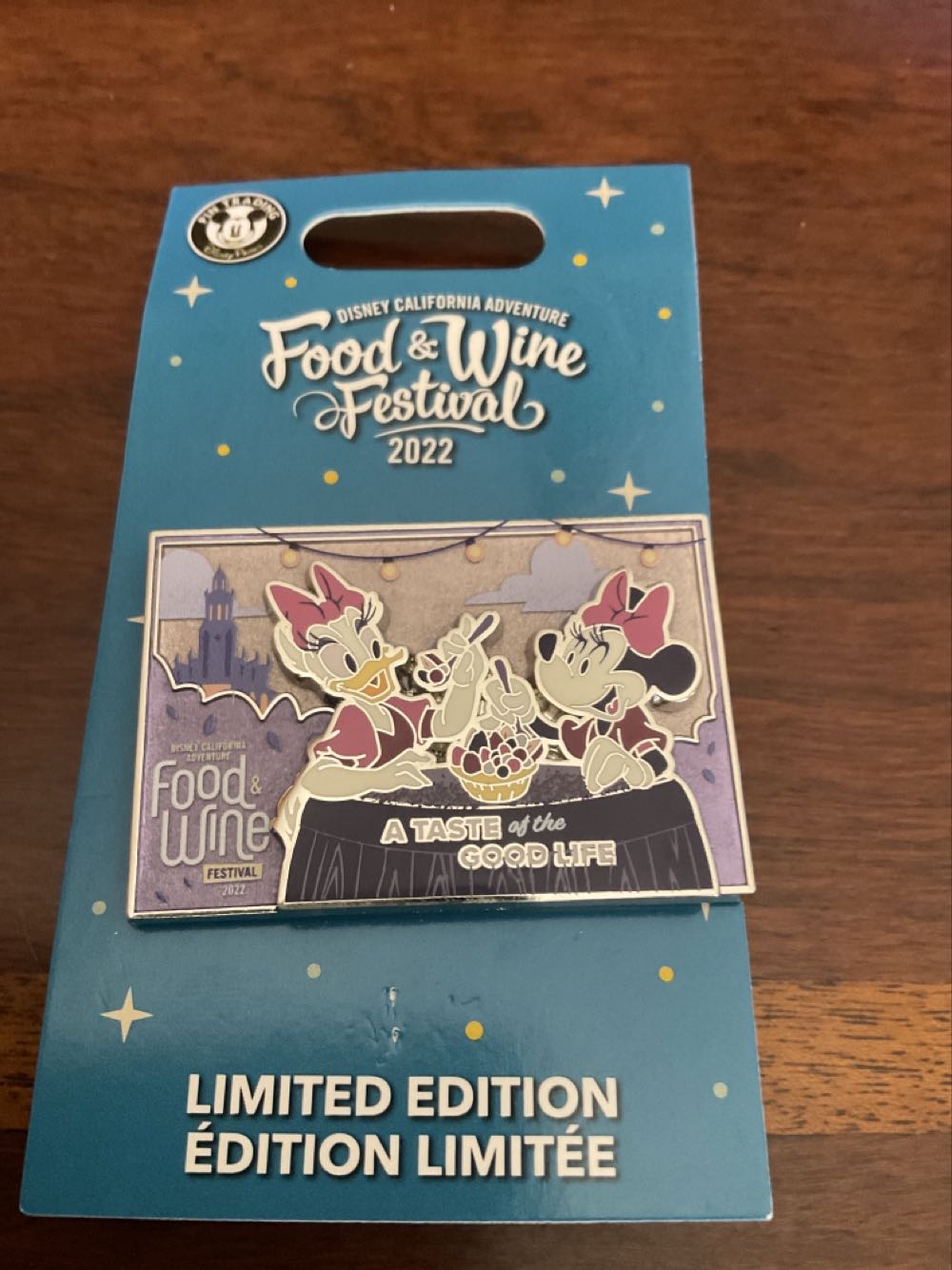 DCA Food &Wine 2022  pin collectible [Barcode 400946015906] - Main Image 1