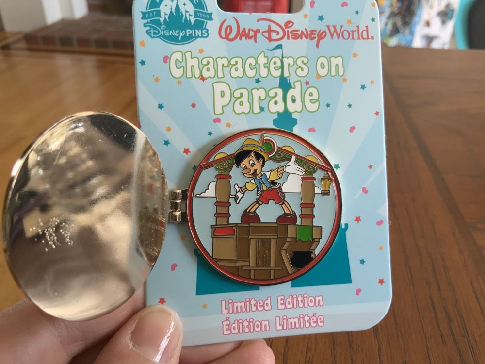 Yellow Diamond Border Duchess And O’Malley