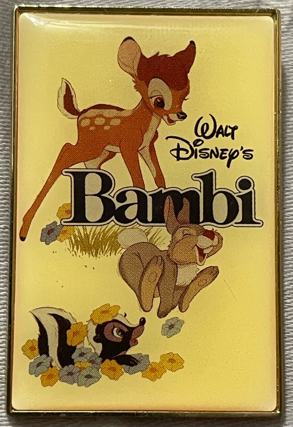 Minnie Mouse Floating Down Main Street Usa Disney Le Pin