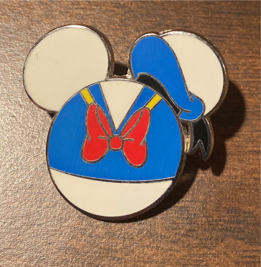 30962 - DS - The Little Mermaid Kiss the Girl Pin Set - Flounder ONLY