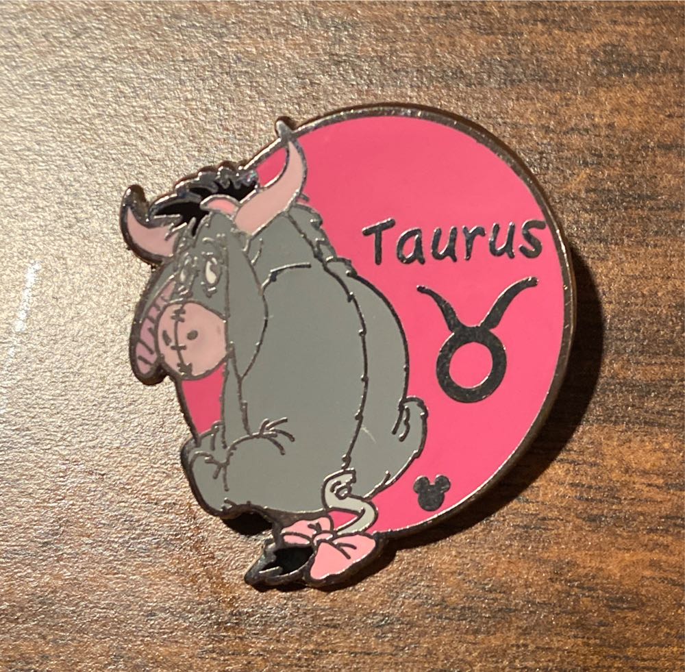 The Black Cauldron Cauldron Set Tarin