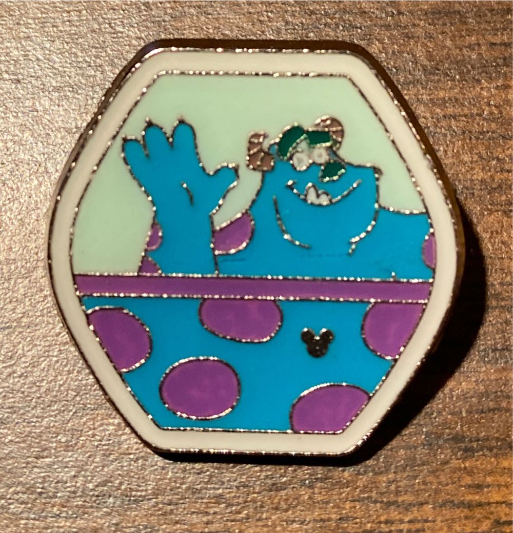 Character Present Hidden Mickey Minnie