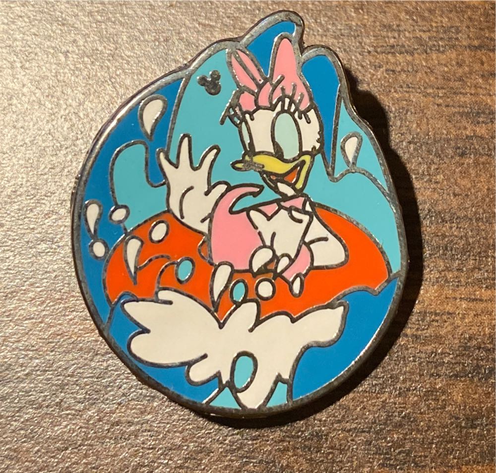 Cogsworth With Hat And Scissors - Disneyland Paris Pin