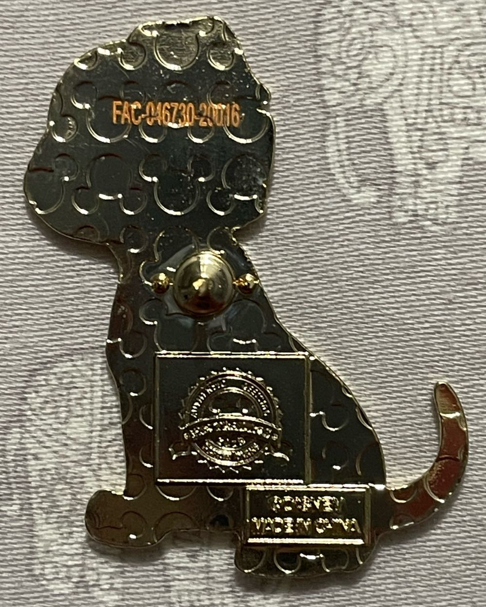 Penny - Disney Parks Pin - Rack pin collectible [Barcode 400020638403] - Main Image 4