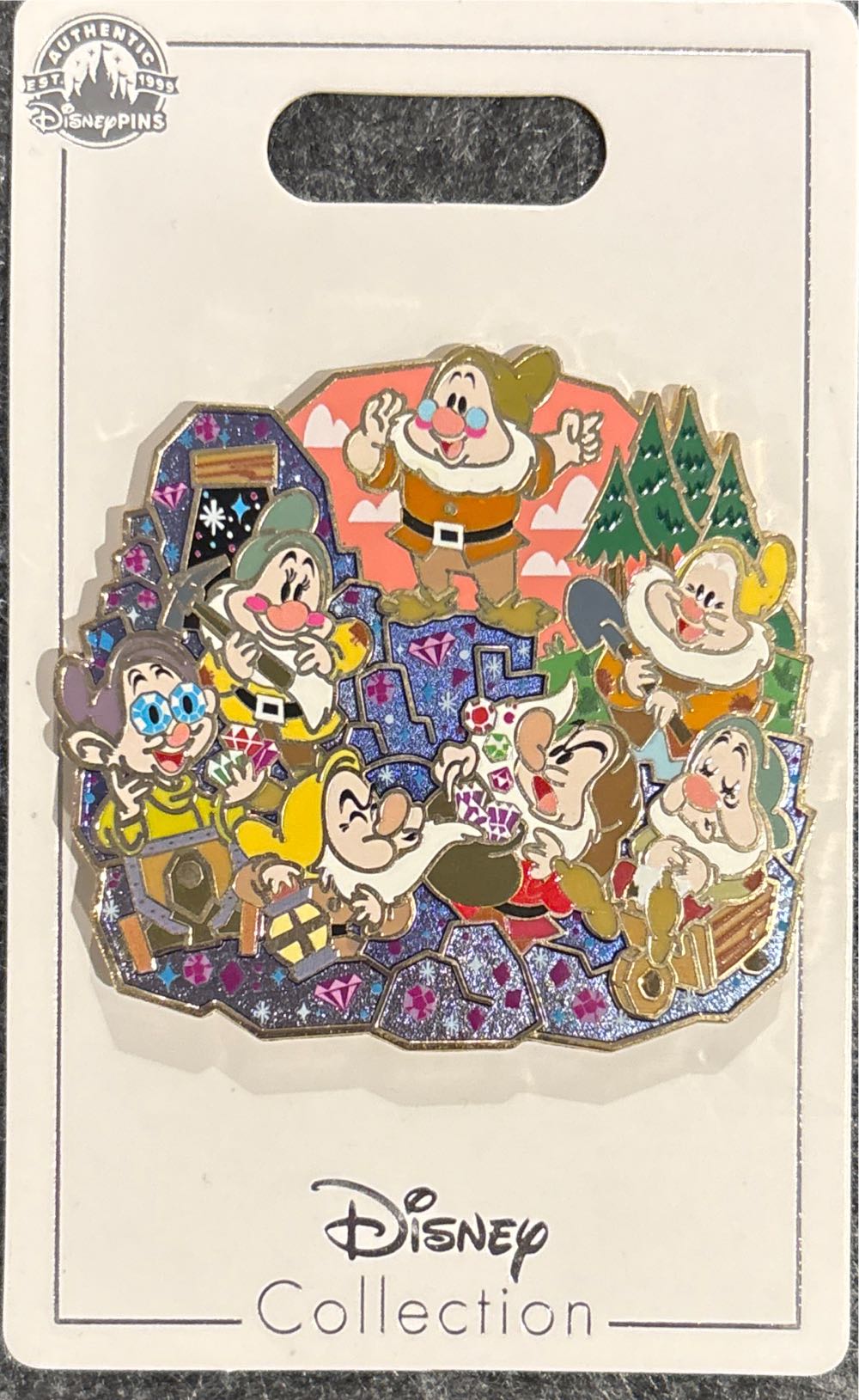 Supporting Cast -Snow White and The Seven Dwarfs - Disney Pin pin collectible [Barcode 400945665362] - Main Image 3