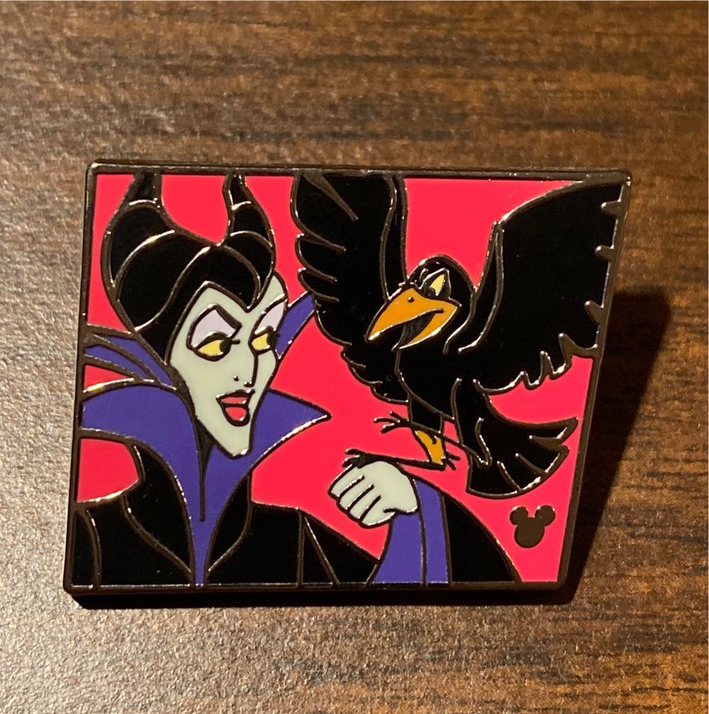 Disney: Daisy: Hang Gilding