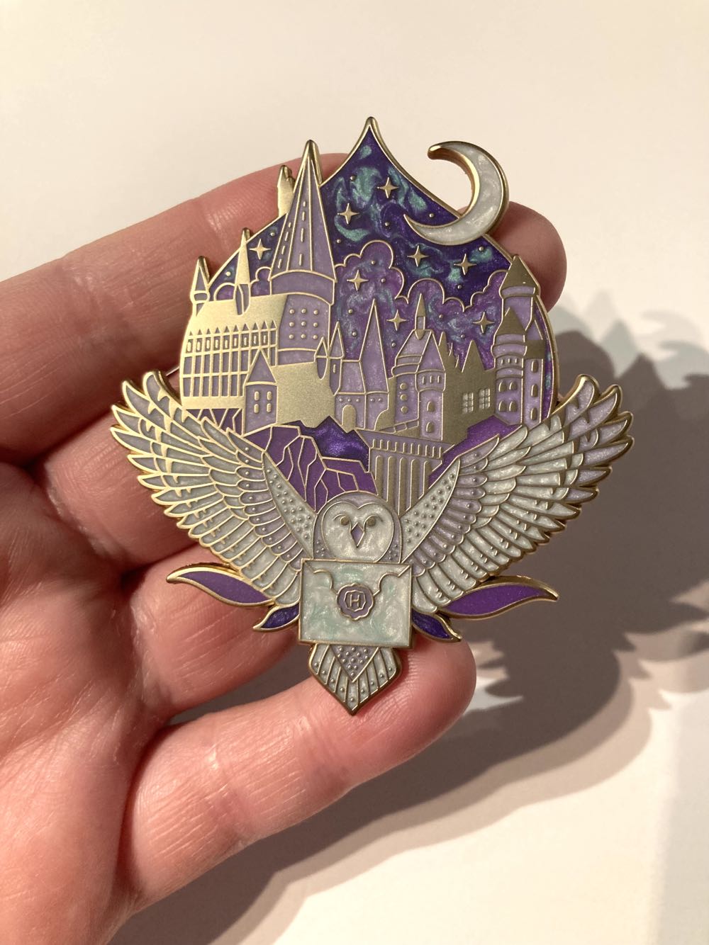 *  pin collectible - Main Image 3