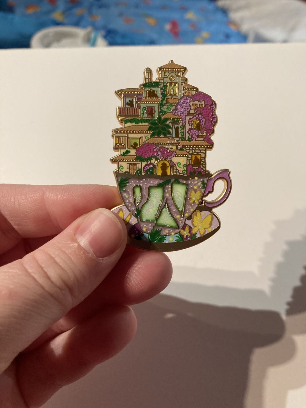 *  pin collectible - Main Image 3