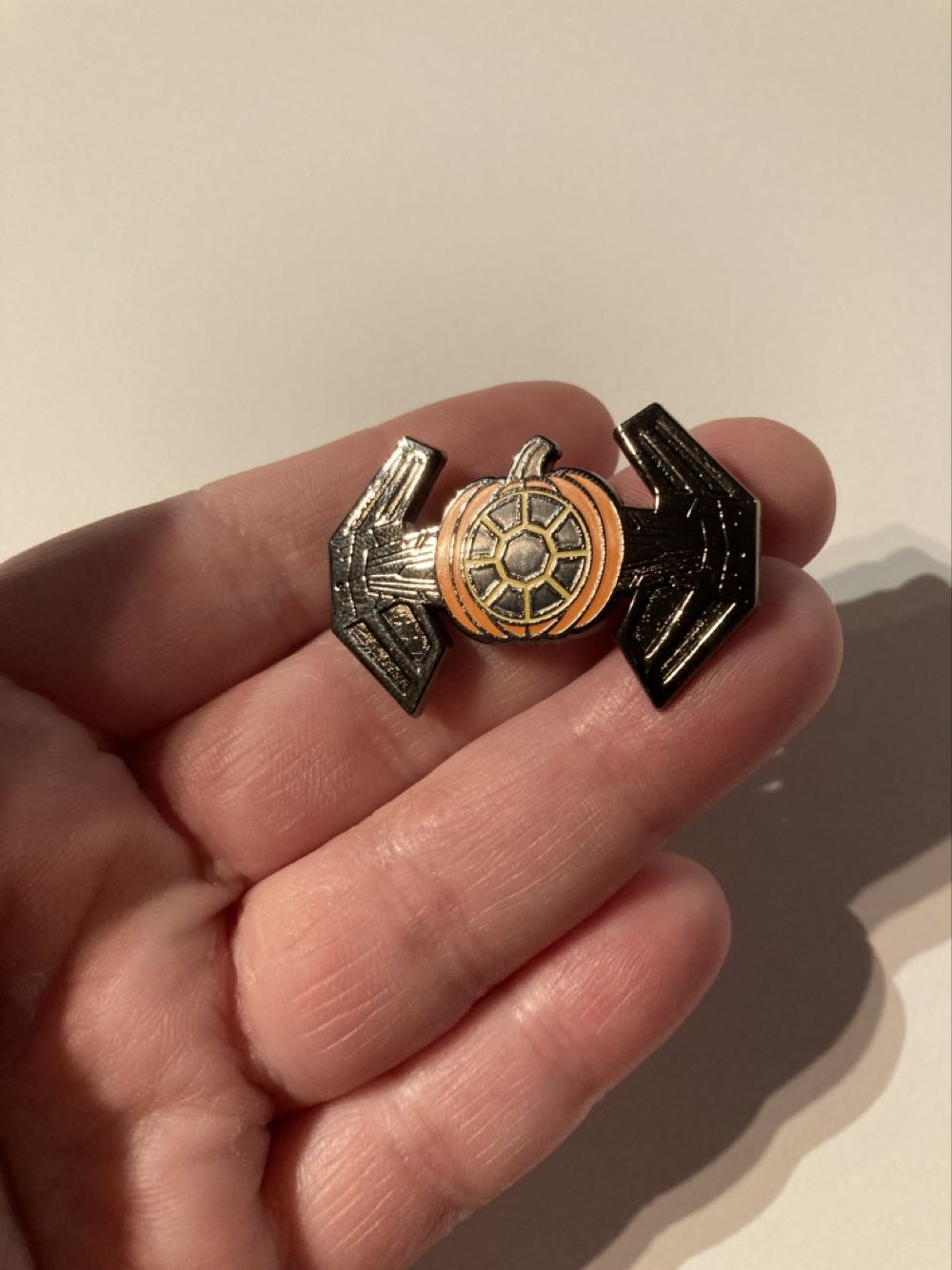 *  pin collectible - Main Image 3