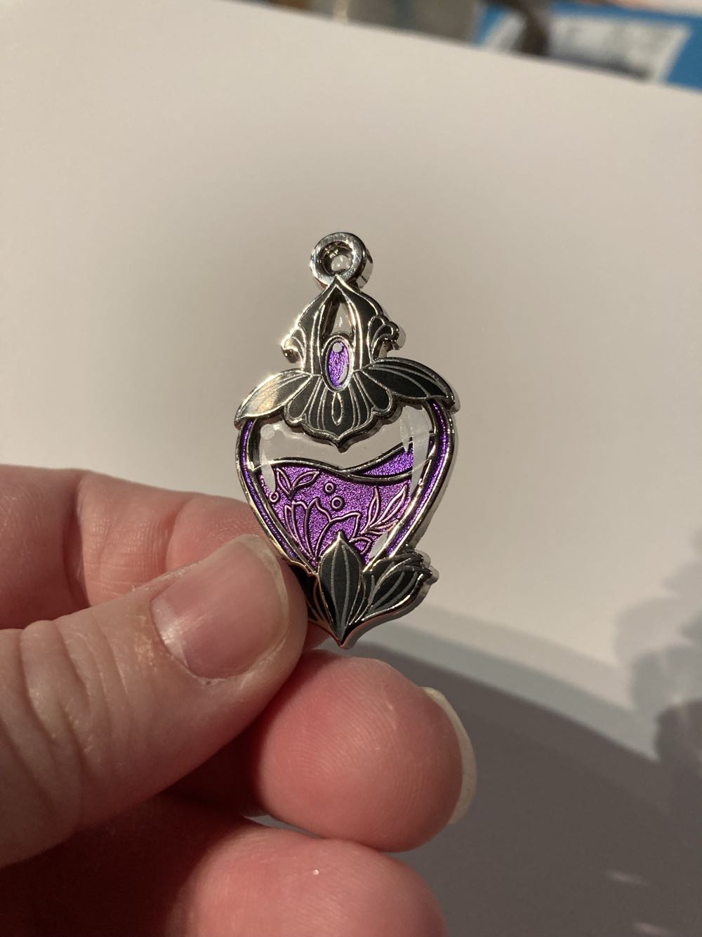 *  pin collectible - Main Image 3