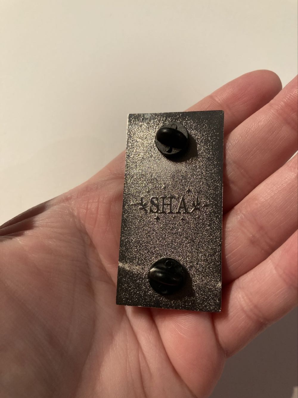 *  pin collectible - Main Image 4