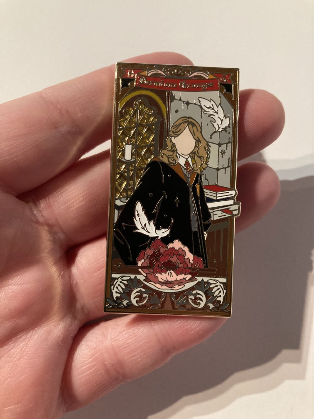 *  pin collectible - Main Image 2