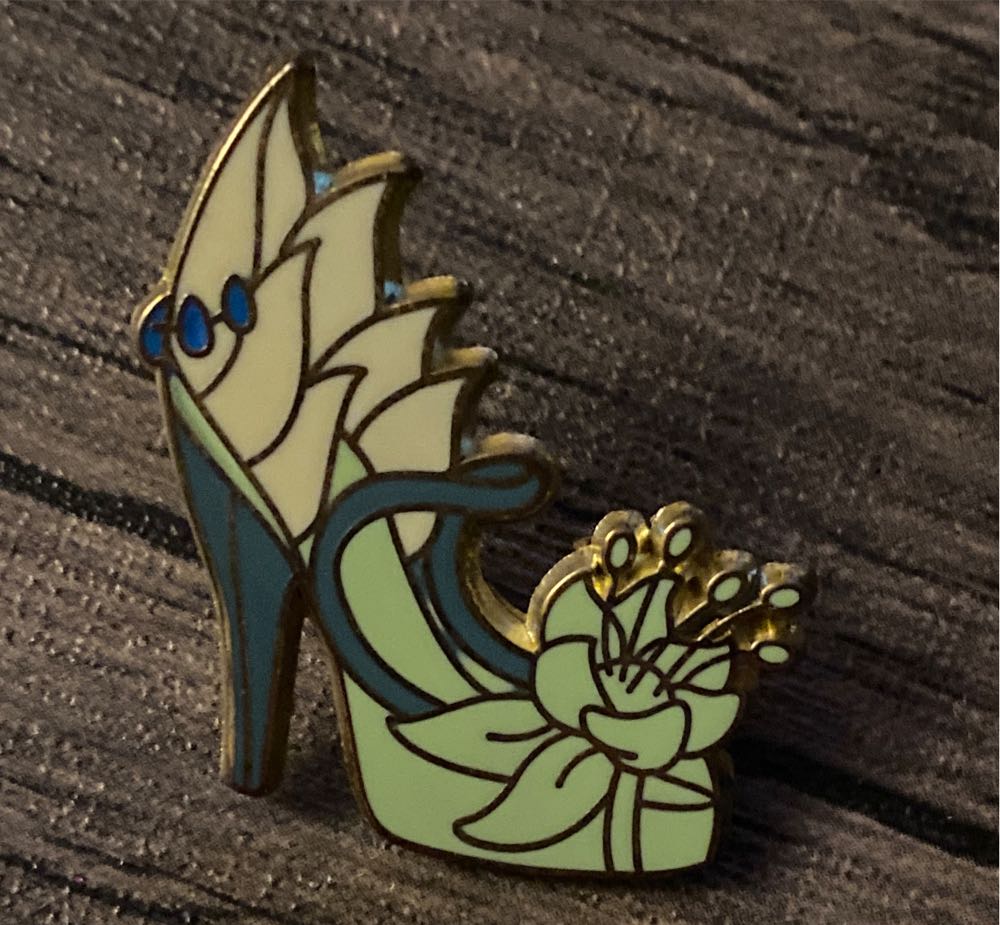 Diamond Border Villains Cruella deVil