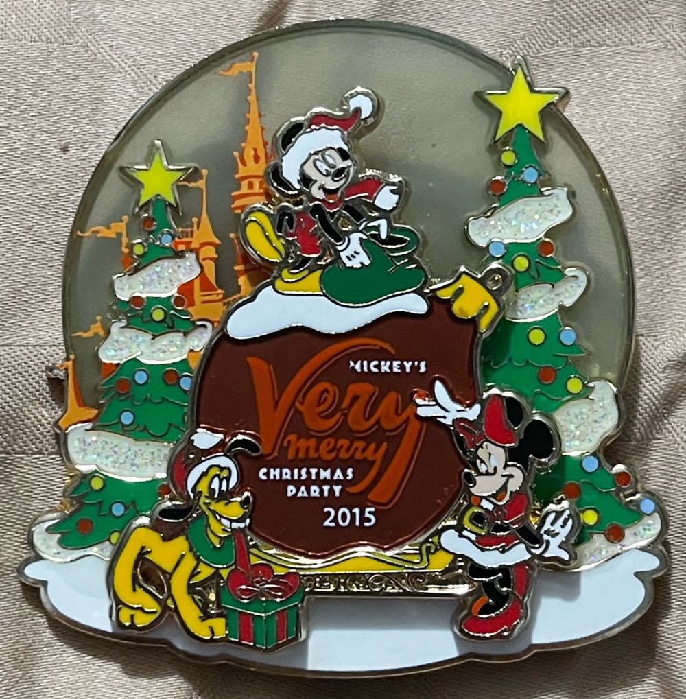 Mickey’s Very Merry Christmas Party 2015 - Disney World Limited Release Pin - Rack pin collectible [Barcode 400009952162] - Main Image 3