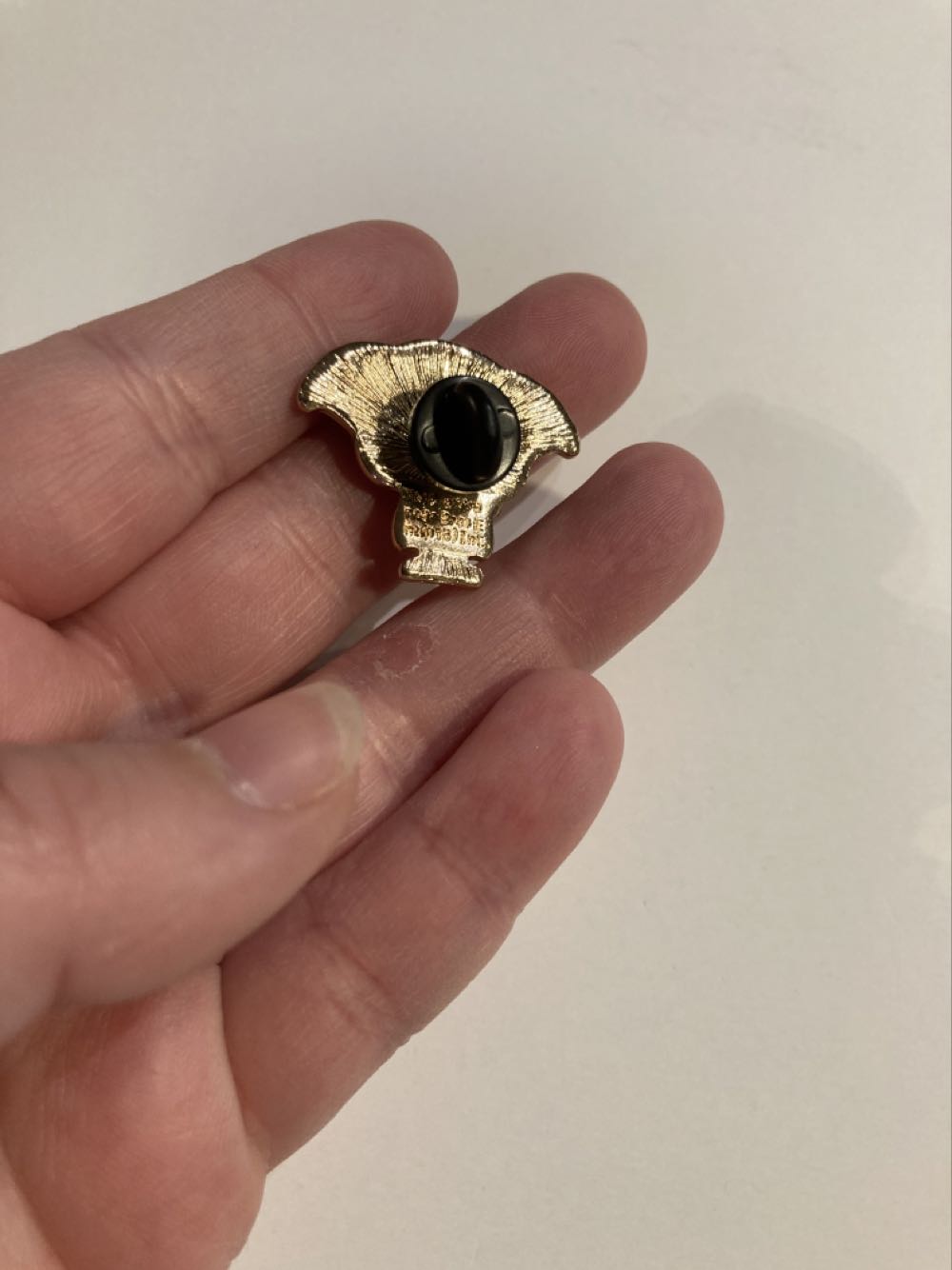 *  pin collectible - Main Image 2